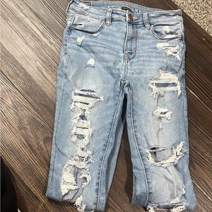 American Eagle Hi Rise destroyed skinny jeans size 4
